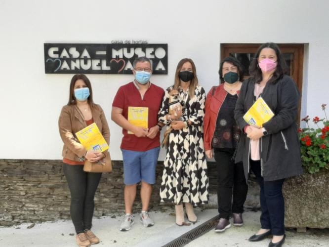 Estes amigos de Mondoñedo viñeron coñecer a Casa-Museo Manuel María
