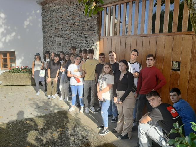 Alumnado do IES Díaz Castro de Guitiriz visitou a Casa-Museo Manuel María no inicio do curso