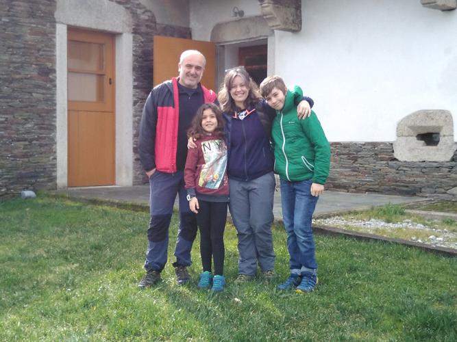 Trillando a Chaira, con parada na casa natal de Manuel María, desde Oleiros