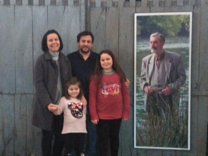 Miguel, Manoli, Ester e Enma viñeron desde Vigo, pasando por Allariz, para saberen, un bocadiño máis, de Manuel María