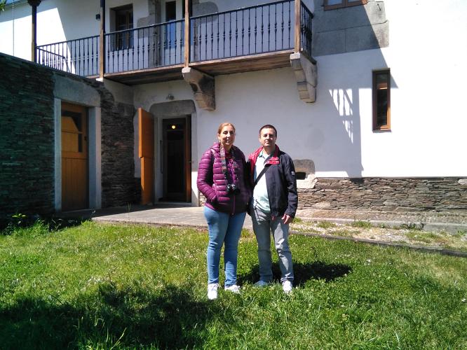 Liliana e Alfonso viñeron esta mañá, desde Vigo, para coñeceren a Casa-Museo Manuel María