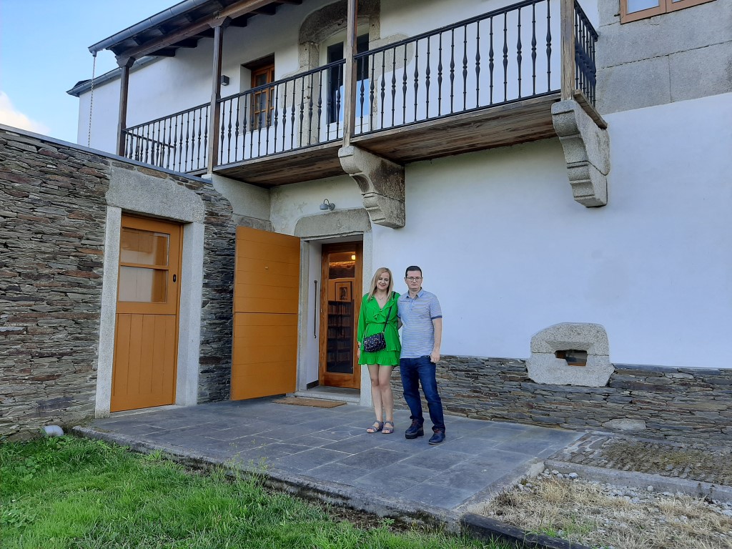 Despois de asistiren á programación cultural da Casa-Museo, esta tarde quixeron aproveitar para coñecer a propia casa natal de Manuel María