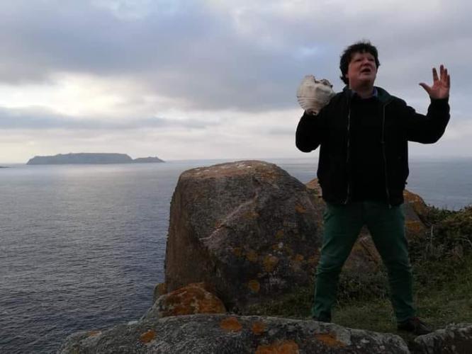 Xurxo Souto celebra vinte anos de literatura, este sábado, na Casa-Museo Manuel María