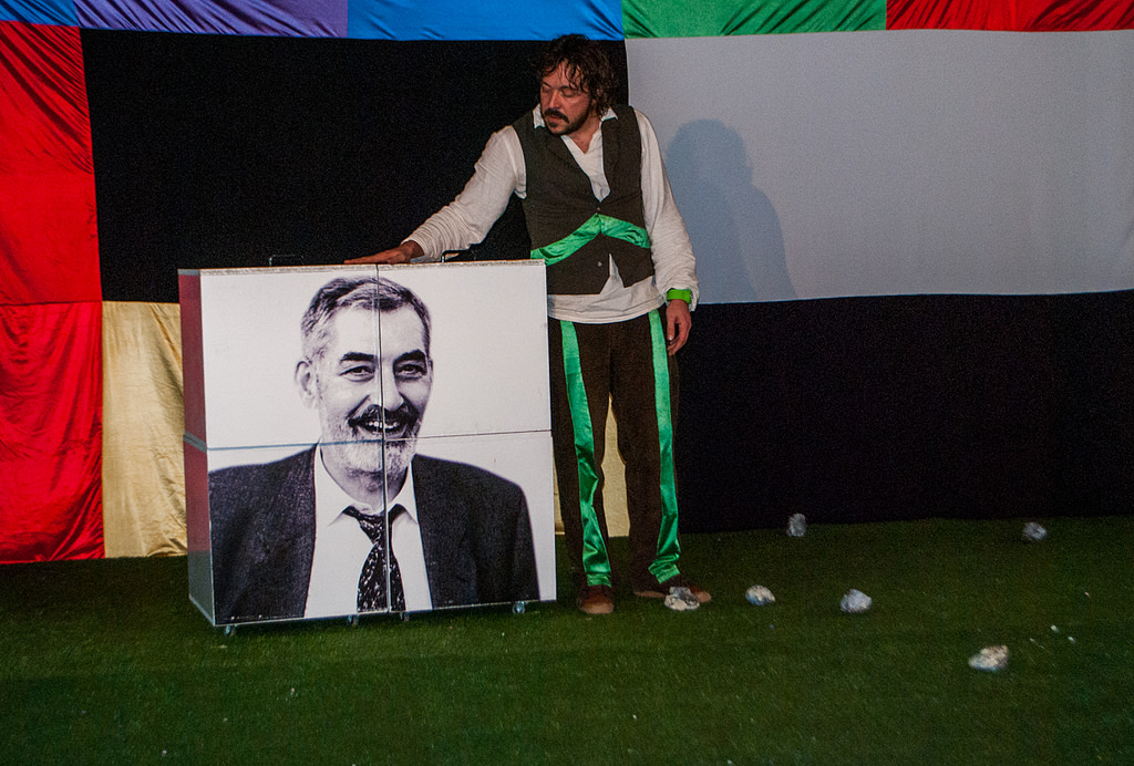 As palabras de Manuel María a través do poeta Manuel de Paderna mañá, día 20, ás 20.30, no Teatro Rosalía, entrada de balde